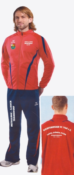 Trainingsanzug in Vereinsfarben