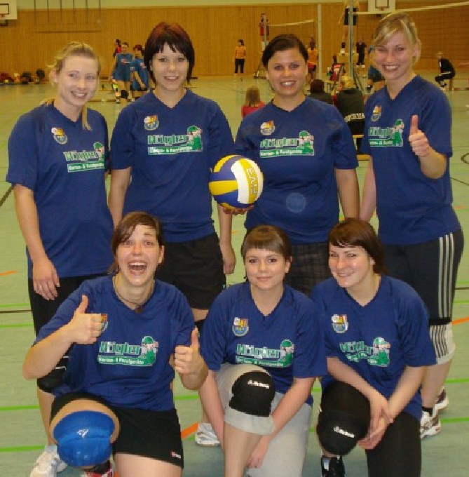 Gute Stimmung nach dem Finale beim Gruppenbild Gute Stimmung nach dem Finale beim Gruppenbild